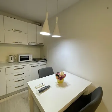 Boulevard Access ティラナ