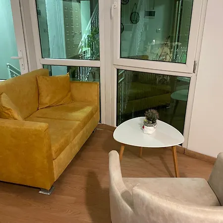 Boulevard Access Apartment *